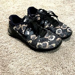 Womens Metcon sneaker